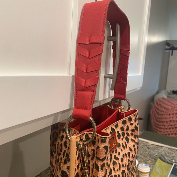 Steve Madden Leopard Print Handbag - Picture 7 of 14